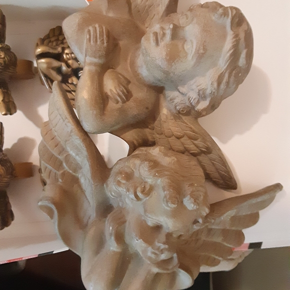 Curtain ends - Picture 2 of 4